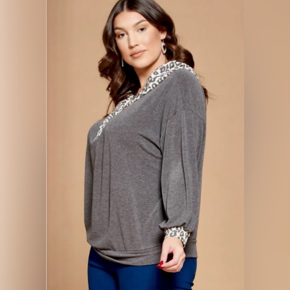 Emerald Charcoal and Cream Leopard Print Top - Picture 2 of 11